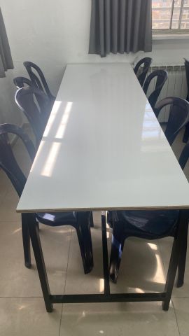 שולחן205* 70 מטר פלטה  סנדוויץ'+פורמיקה  שלד מתכת