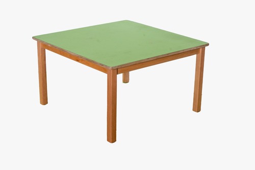 שולחן גן צבעוני | רגל עץ | 90X90